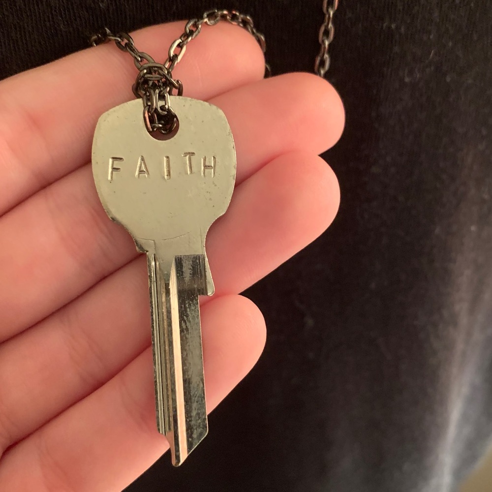 NWOT Altar’d state Faith is the Key necklace